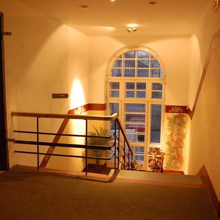Cafe Hotel Rudzons Madona Exterior foto