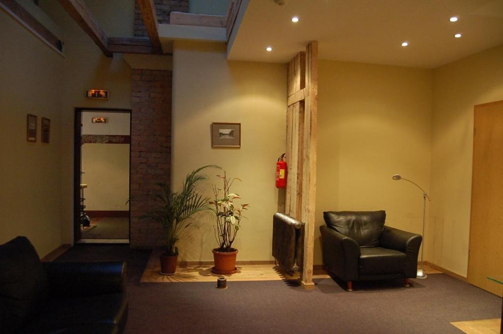 Cafe Hotel Rudzons Madona Exterior foto